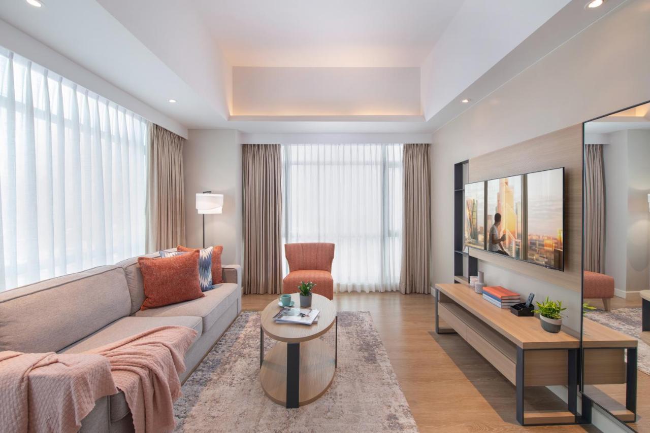 Citadines Roces Quezon City Exterior photo