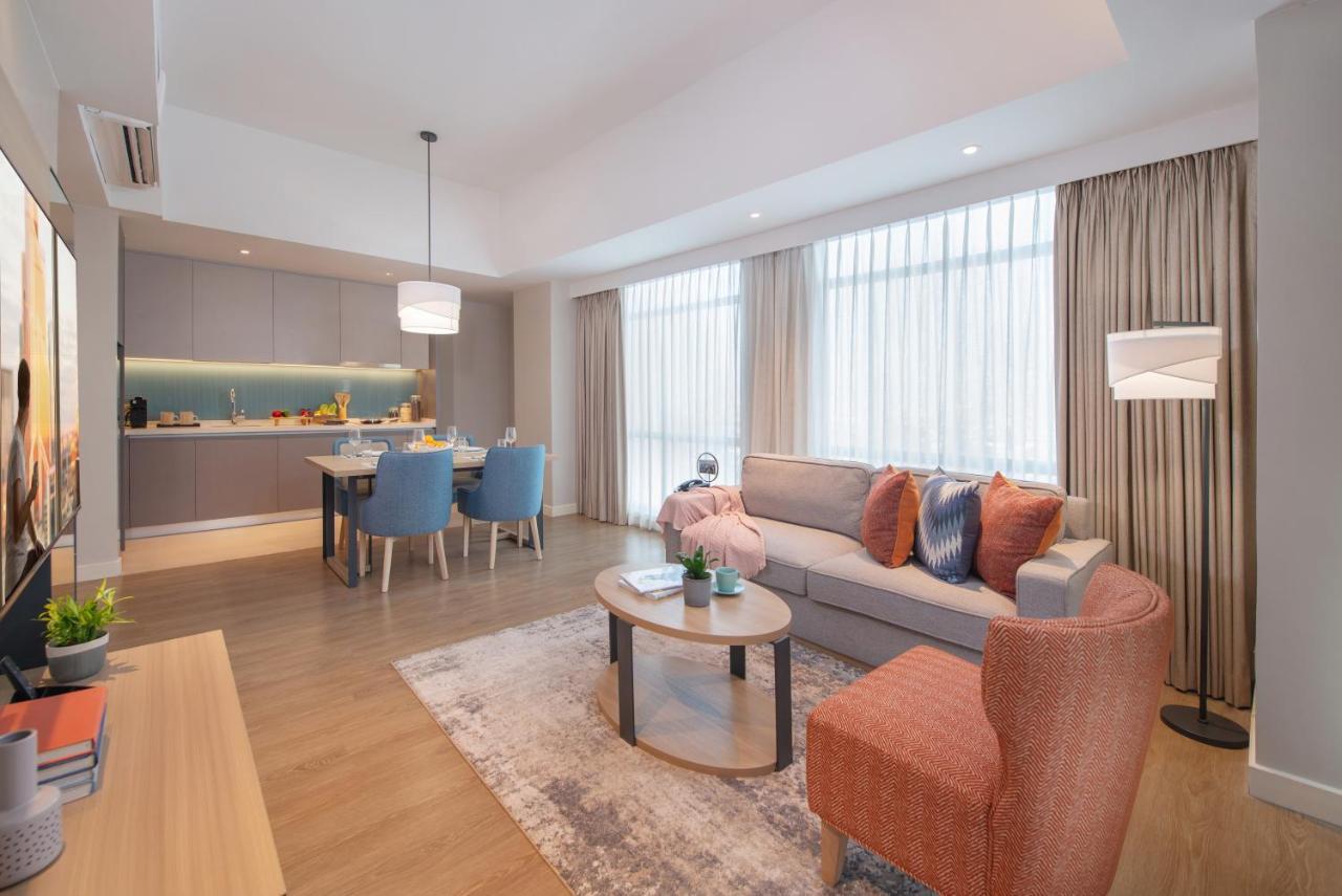 Citadines Roces Quezon City Exterior photo