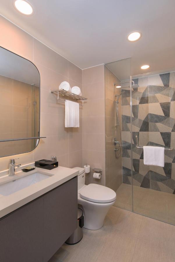 Citadines Roces Quezon City Exterior photo
