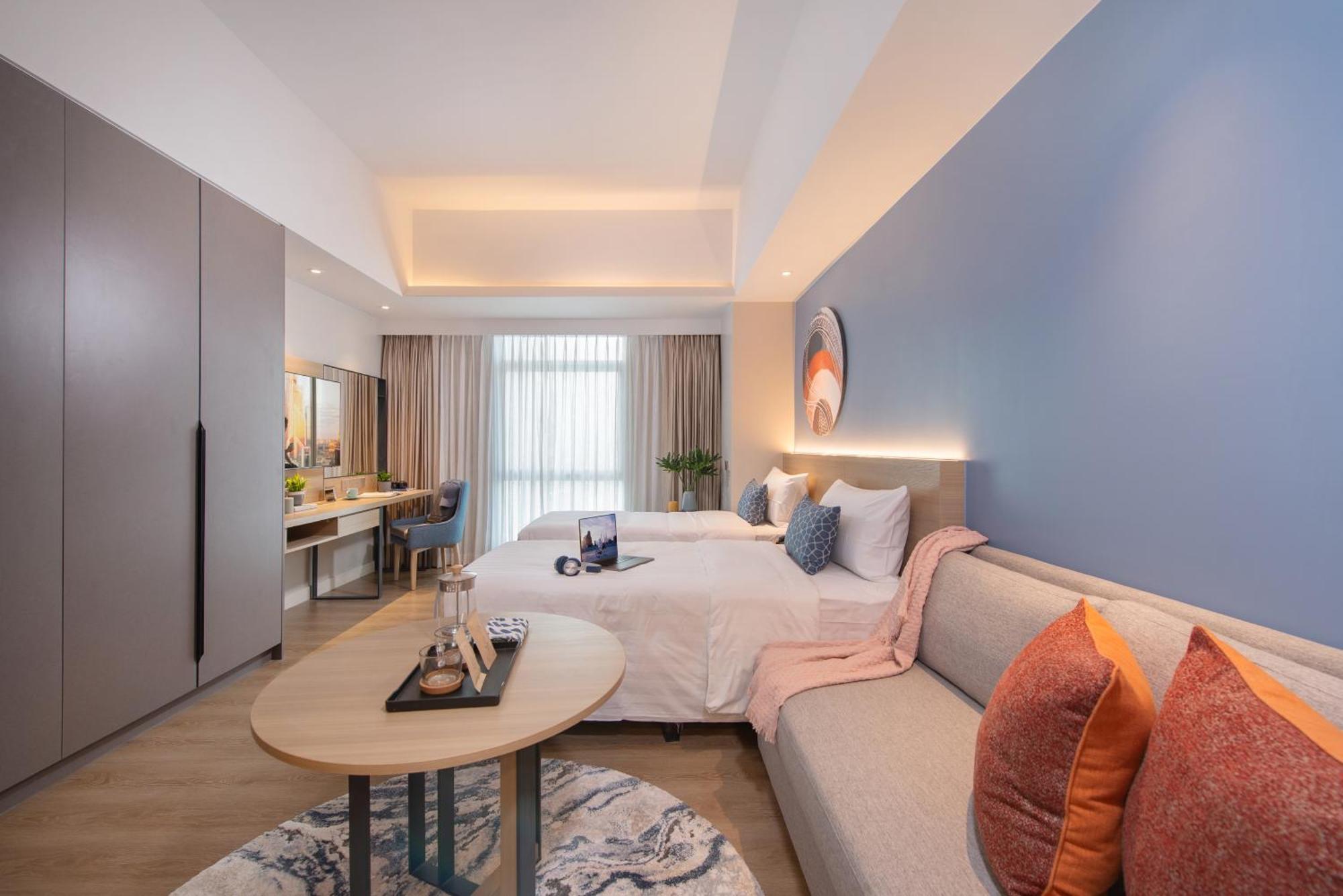 Citadines Roces Quezon City Exterior photo